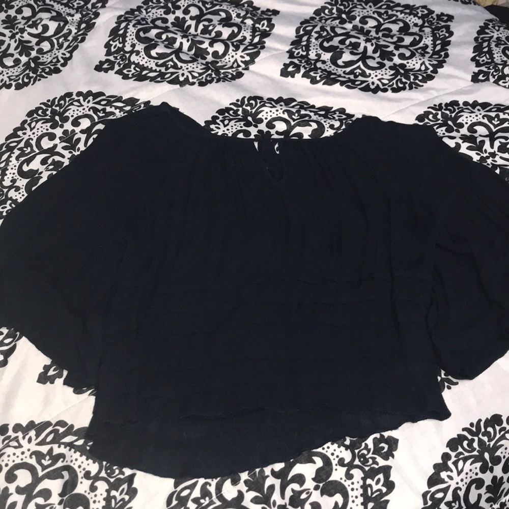 Abercombie & fitch flowy navy blue blouse